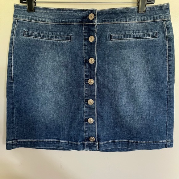 Wallflower Dresses & Skirts - WallFlower Womens Denim Mini Skirt Button Front Medium Wash WFS11340 Size 11